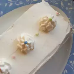 Торта с праскови и обикновени бисквити
