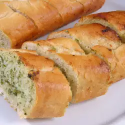 Хляб с лук и маслини