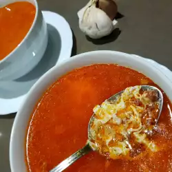 Зимна чеснова супа с месо