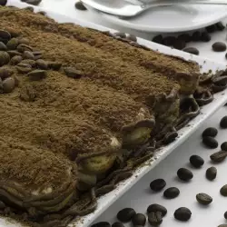 Бишкотена торта с течен шоколад
