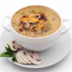 Зеленчукова супа с гъби и сметана