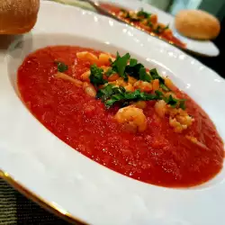 Студена доматена супа със скариди
