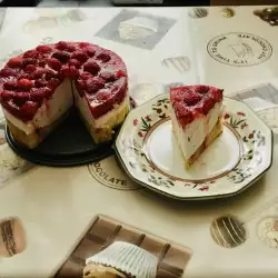 Торта с желатин и ягоди