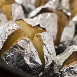 Печени картофи на скара