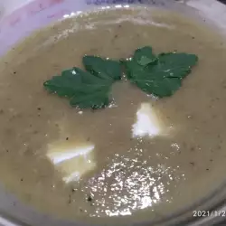 Крем супа от тиквички и гъби