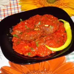 Кюфтета с чуден доматен сос
