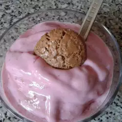 Натурален малинов сладолед