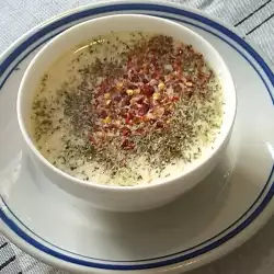 Млечна супа с тиквички и картофи