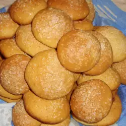 Домашни бисквити с канела и орехи