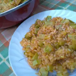 Ориз с тиквички на тиган