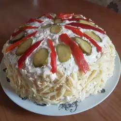 Солена палачинкова торта с чушки и шунка
