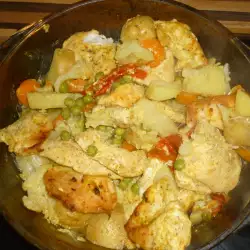 Запечени пилешки гърди със зеленчуци на фурна