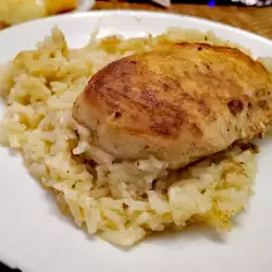 Мариновано пилешко филе с ориз