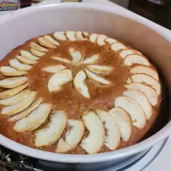 Постен сладкиш с мед и ябълки
