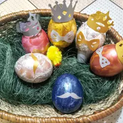 Седефени боядисани яйца