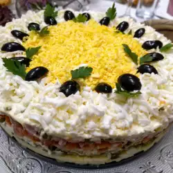Новогодишна торта от руска салата Оливие