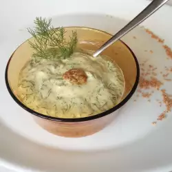 Горчичен сос с копър за сьомга