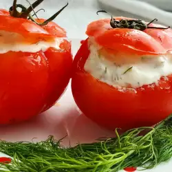 Пълнени домати с млечна салата