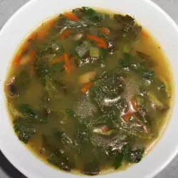 Супа от коприва и лапад