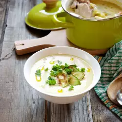 Пилешка супа с патладжани и тиквички