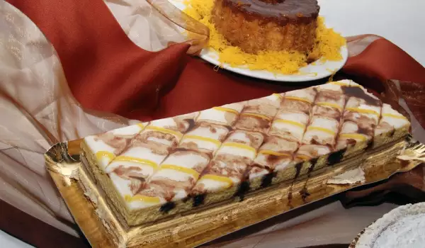 Лесна бисквитена торта с шоколад и сметана