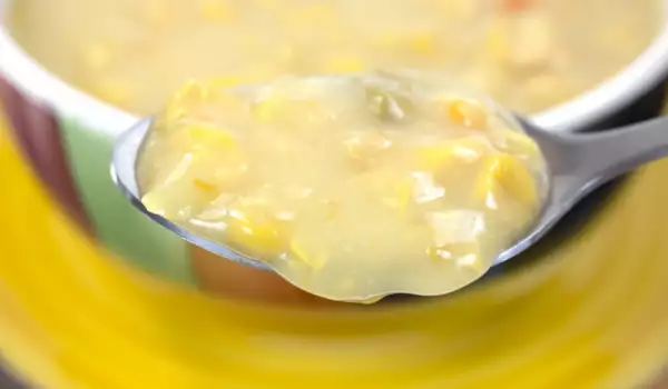 Пикантна супа с царевица