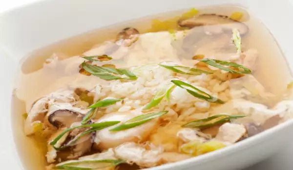 Пилешка супа с печурки