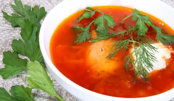 Студена доматена супа с яйца