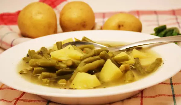 Супа от зелен фасул с картофи
