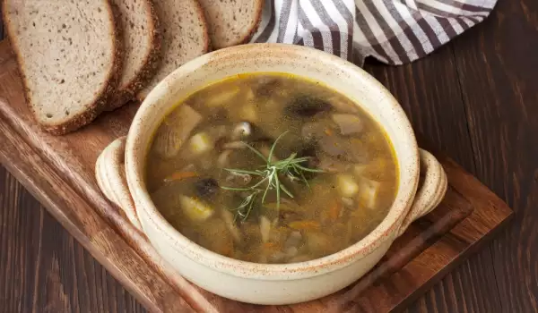 Апетитна гъбена супа с шери