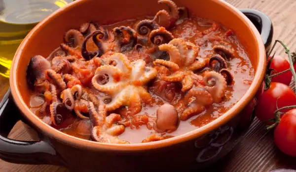 Октопод с домати и печени чушки
