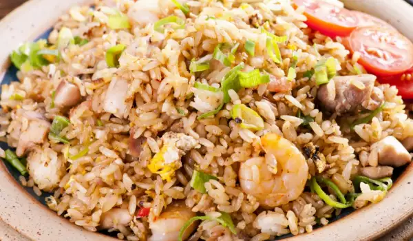 Ориз с морски дарове