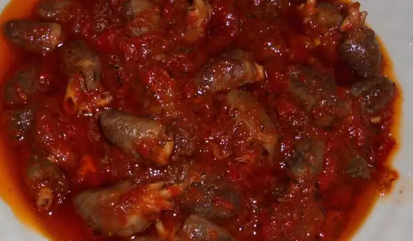 Пилешки сърца в доматен сос