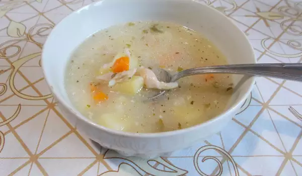 Пилешка супа с картофи и ориз