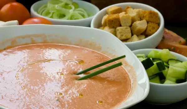 Крем-супа с домати и тиквички