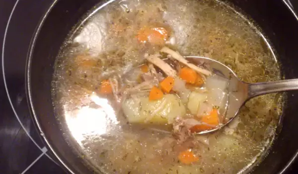 Гъста зеленчукова супа със свинско месо