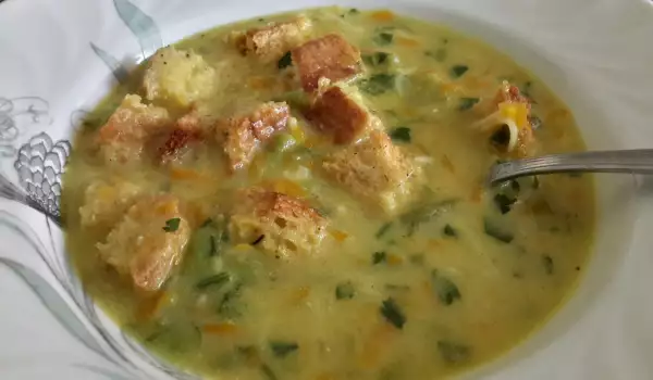 Бяла супа от зелен фасул
