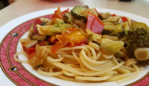 Вегетариански спагети със зеленчуци