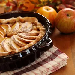Френски ябълкови тарталетки с бутер тесто