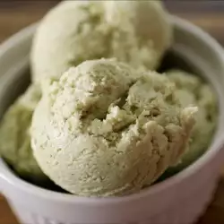Сладолед от авокадо