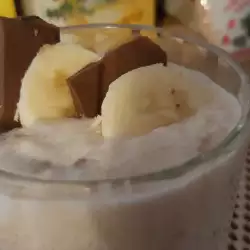 Здравословен млечен крем с банан, канела и шоколад