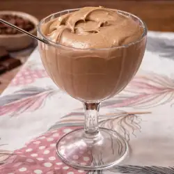 Бърз и ефирен шоколадов мус