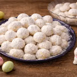 Бели великденски курабии - нежни и ронливи