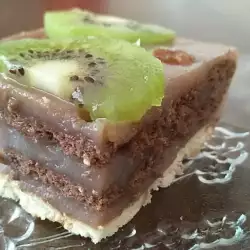 Бисквитена торта с крем шоколад и киви
