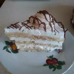 Бисквитена торта с маскарпоне и шоколадова украса