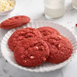 Бисквити Червено Кадифе с бял шоколад