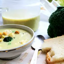 Крем супа от броколи с лук
