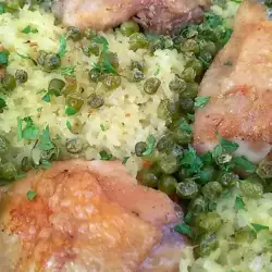 Пилешки бутчета на фурна с ориз и грах