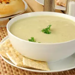 Супа с целина, картофи и гъби