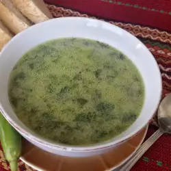 Пролетна супа с лук